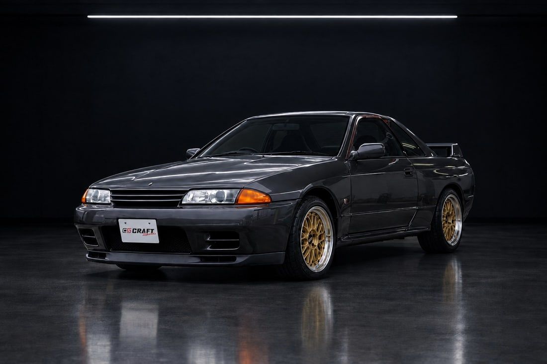 スカイラインGT-R(R32)の斜め前